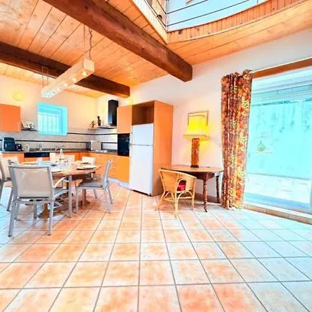 Maison Privee 6 Pers, Piscine, Bbq, Terrace, Wi-fi Ferrals-lès-Corbières